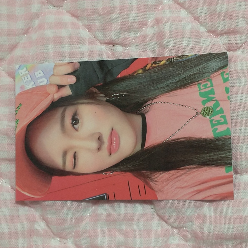 Weeekly We Play Photocard (Soojin)